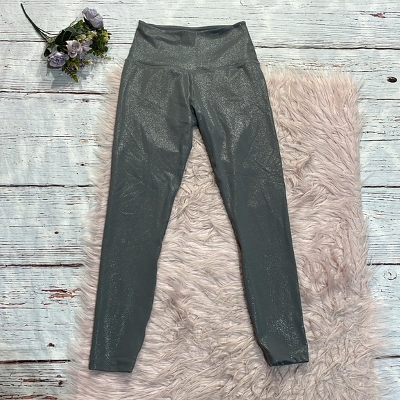 Beyond Yoga Pants - Beyond Yoga Twinkle Silver Gray High Waist Midi Leggings